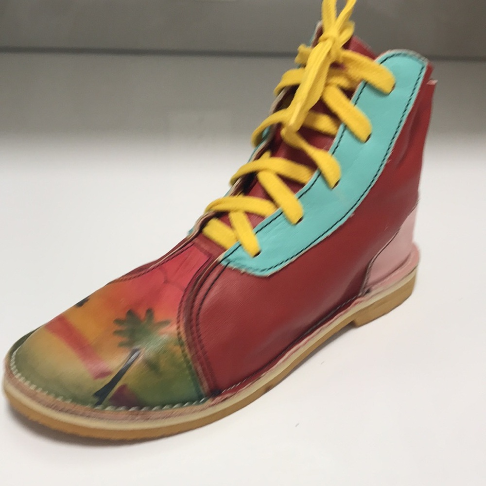 NWOT Hand painted tropical leather
